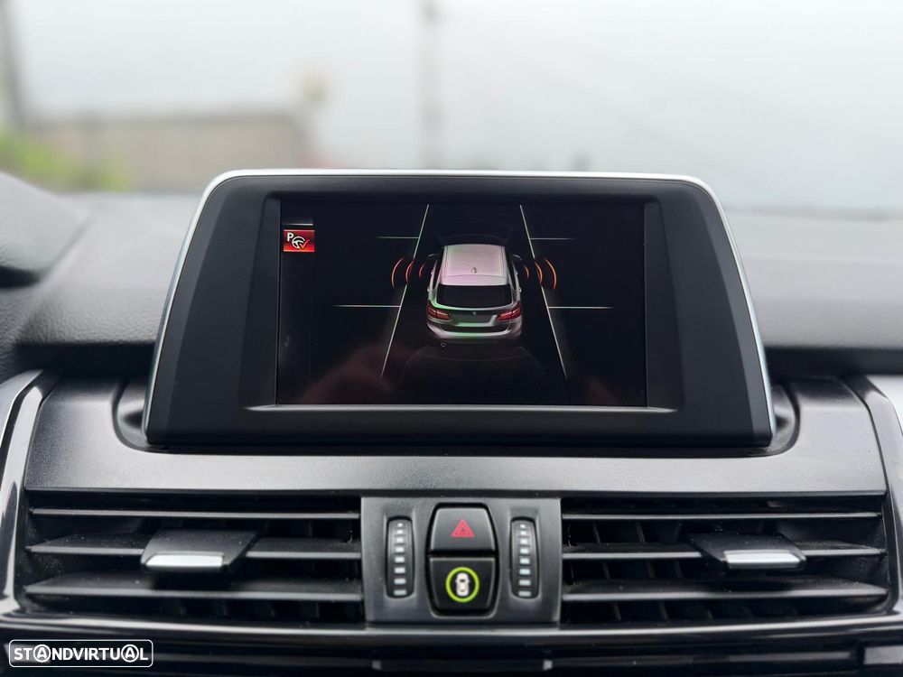 BMW 216 Active Tourer d - 18