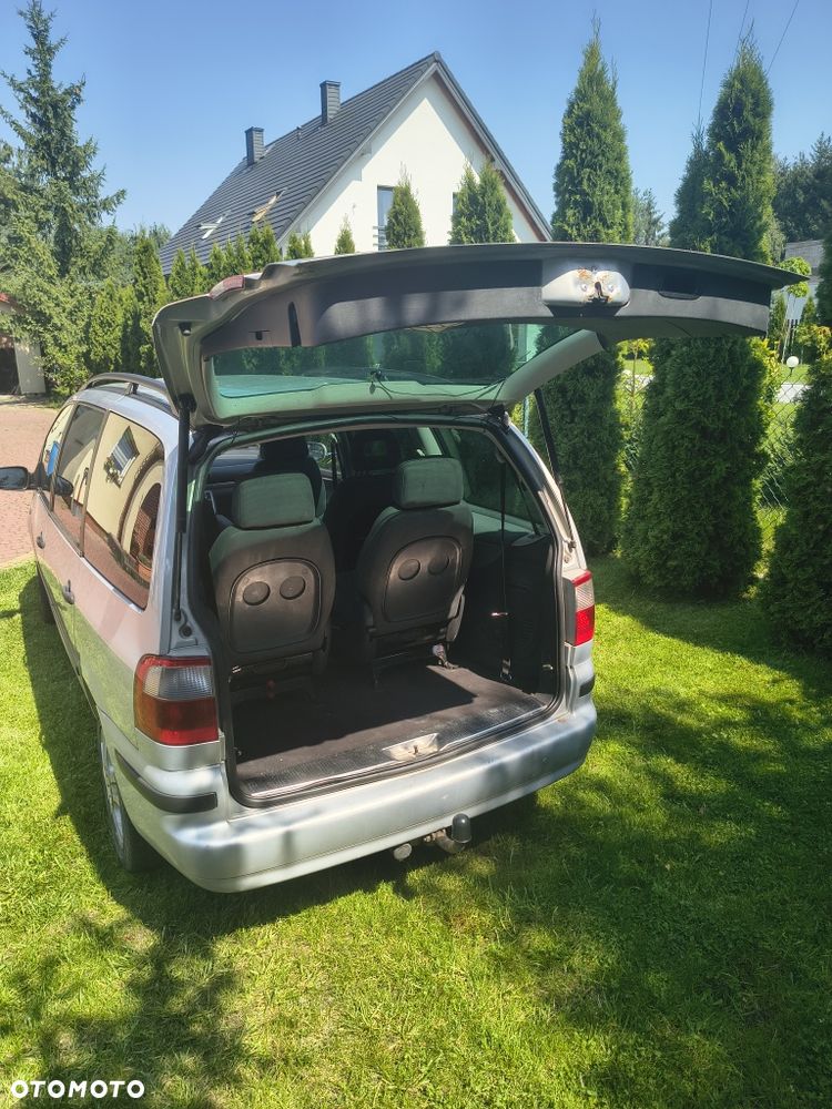 Ford Galaxy - 2