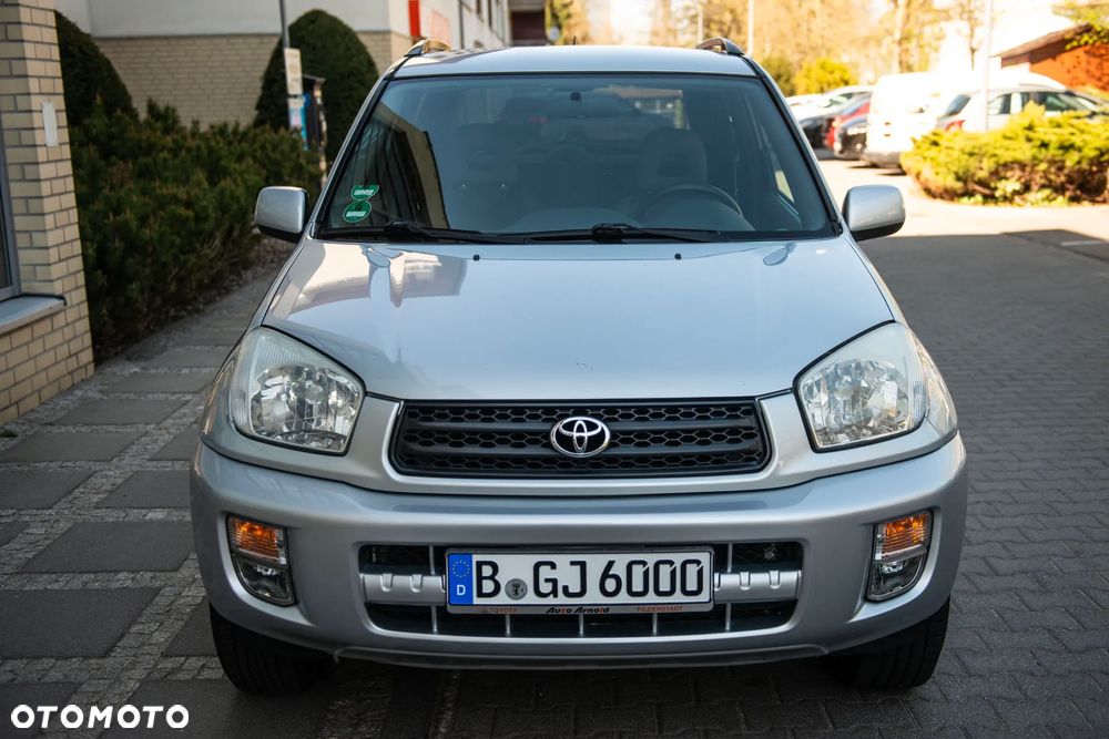 Toyota RAV4 - 1