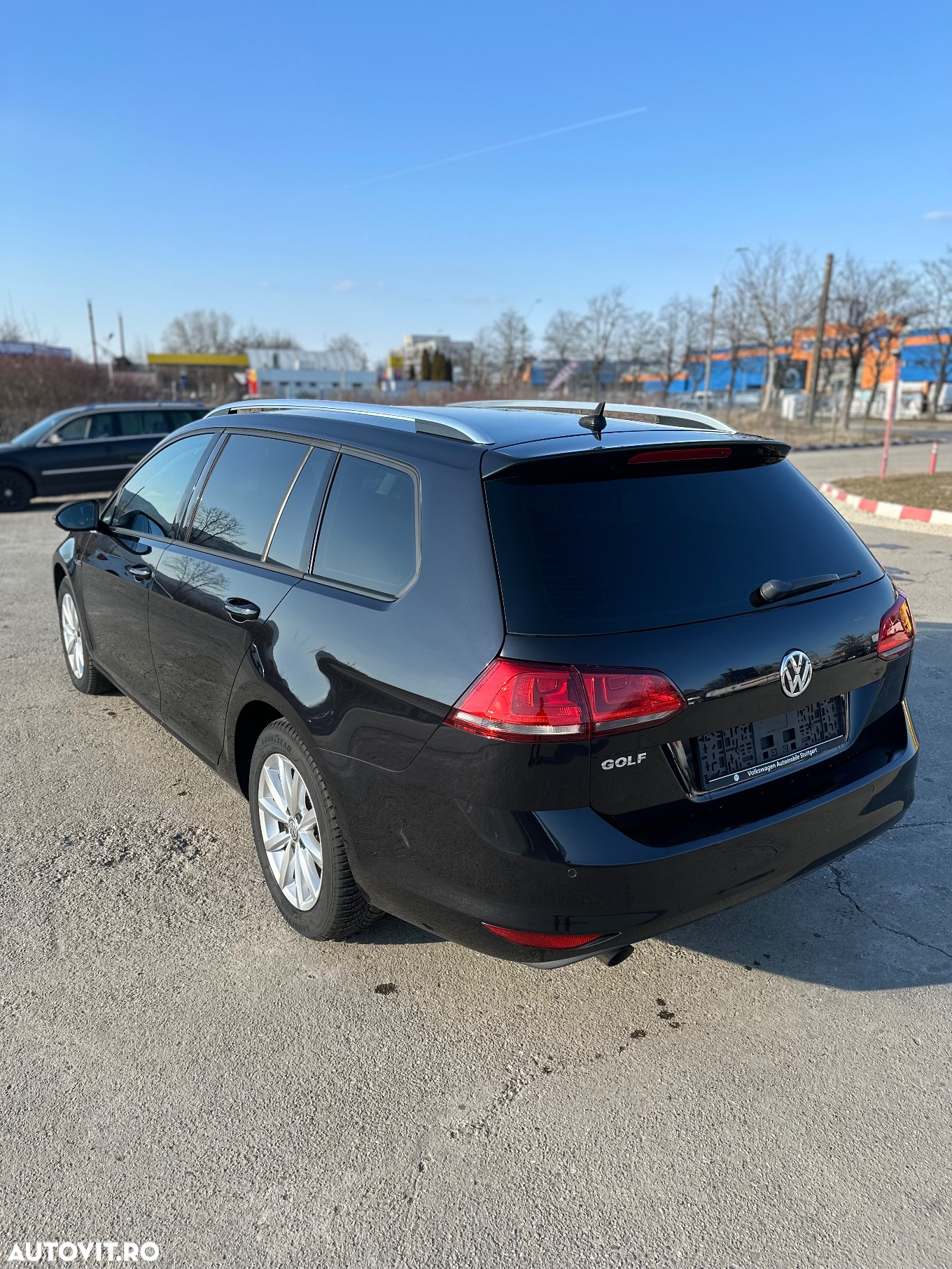 Volkswagen Golf Variant 1.2 TSI BlueMotion Technology DSG Lounge - 4