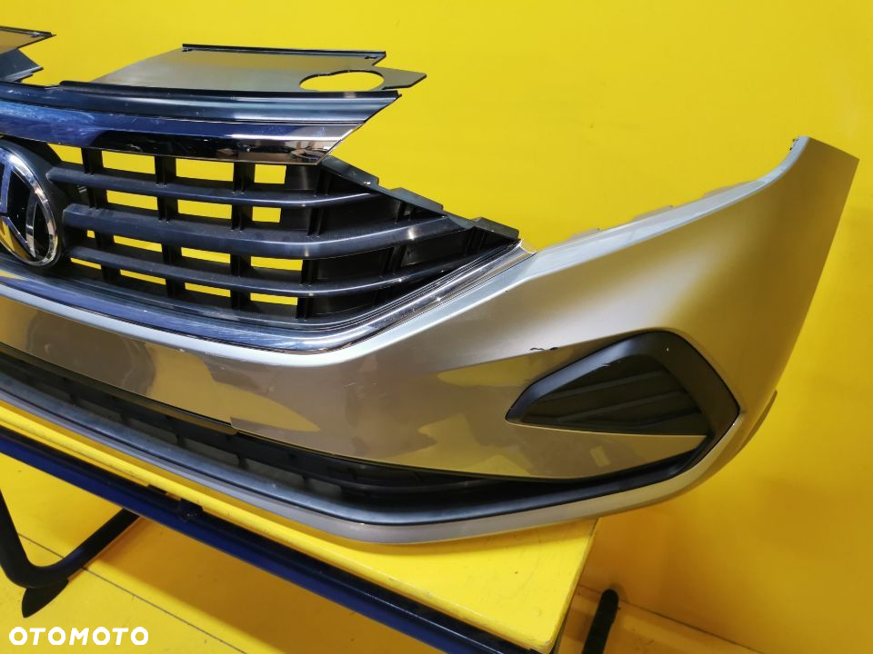 VW POLO VI SEDAN ROSJA 2019- ZDERZAK PRZOD GRILL - 2