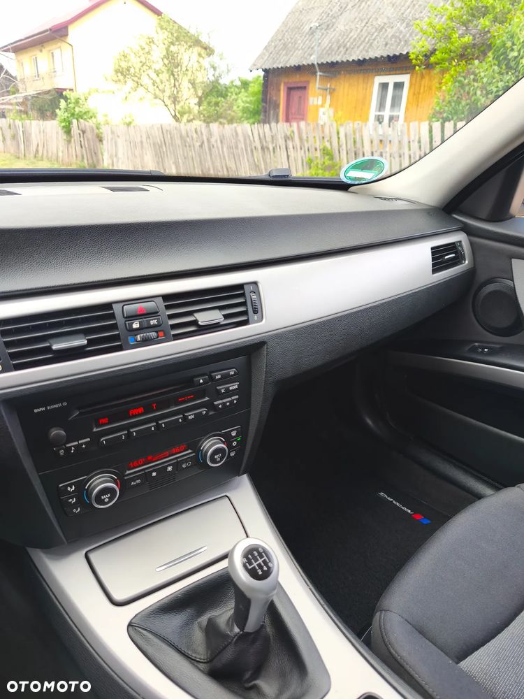 BMW Seria 3 - 31