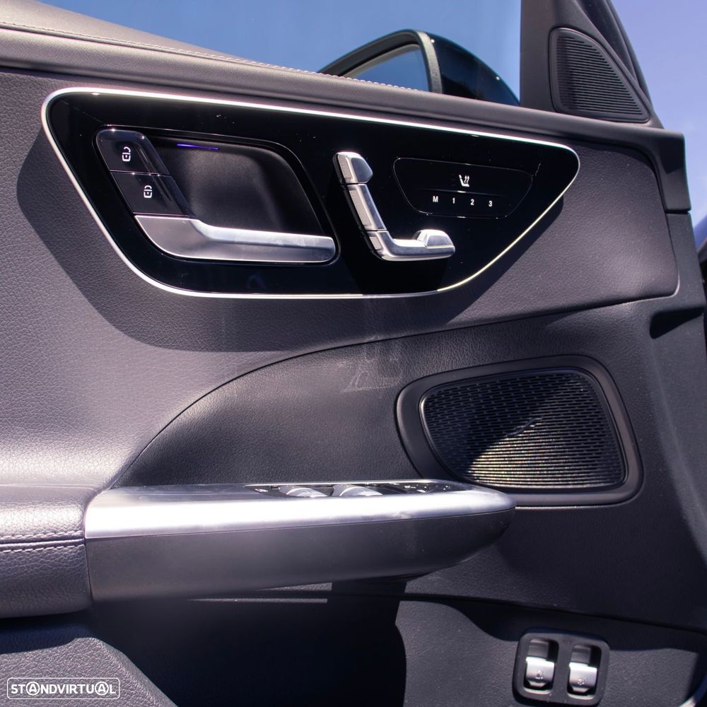 Mercedes-Benz C 300 e AMG Line - 11