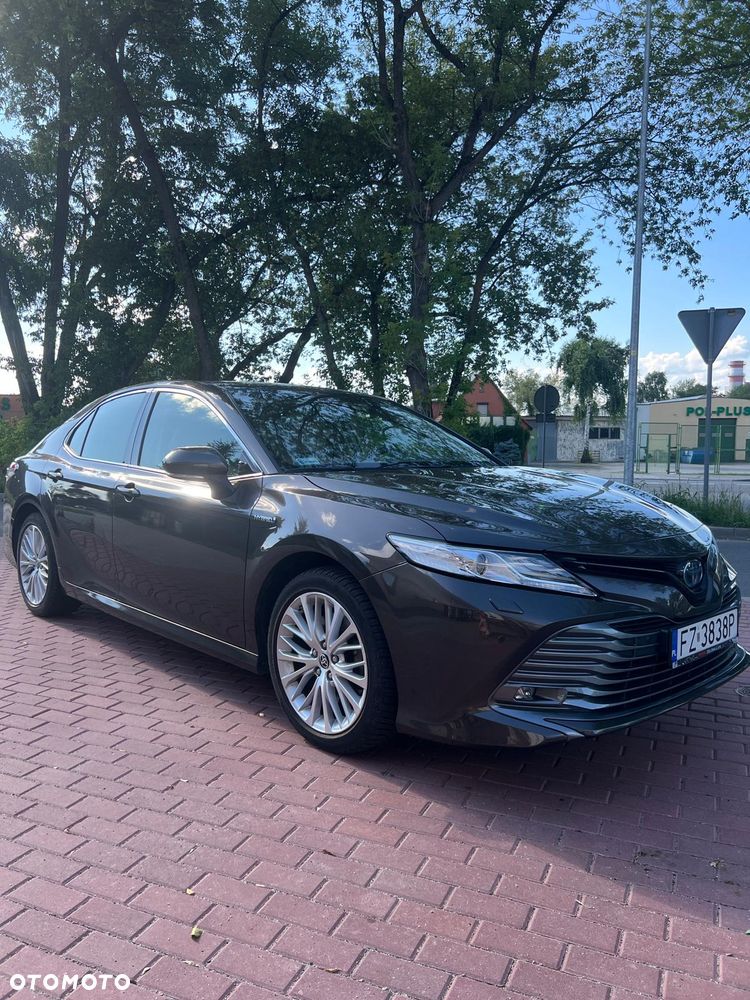 Toyota Camry 2.5 Hybrid Executive CVT - 3