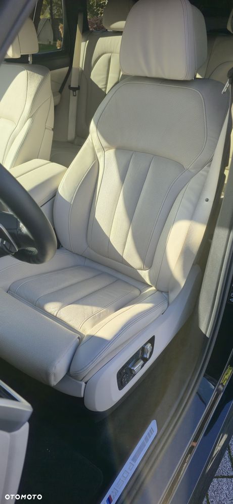 BMW X5 M M50d - 16