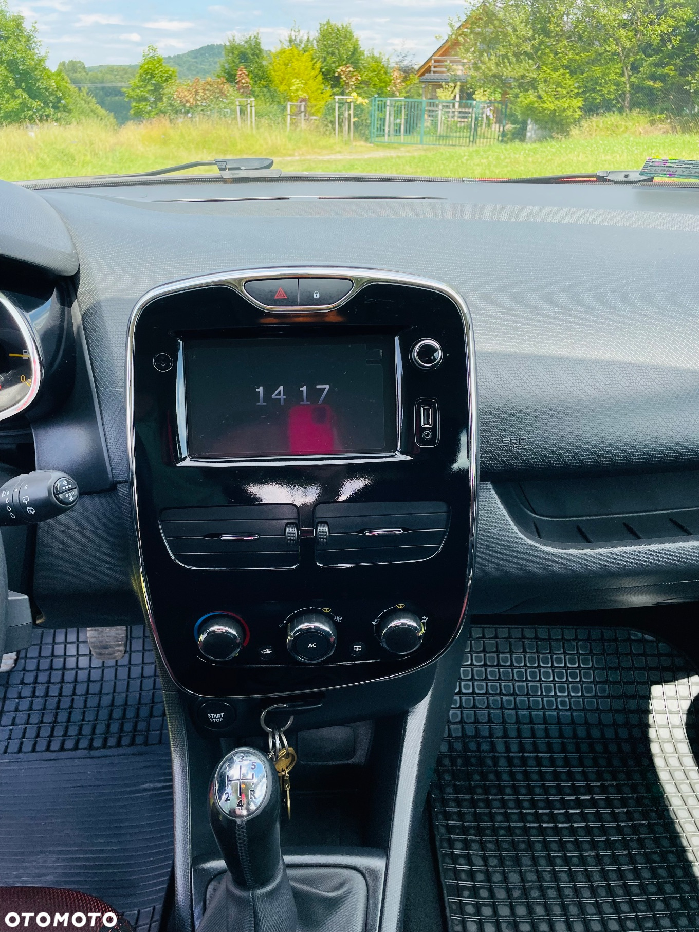 Renault Clio 1.2 16V 75 Life - 9