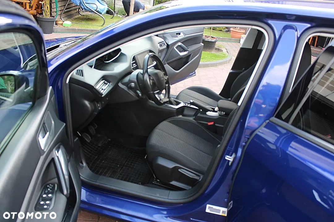 Peugeot 308 1.5 BlueHDi Allure S&S - 15