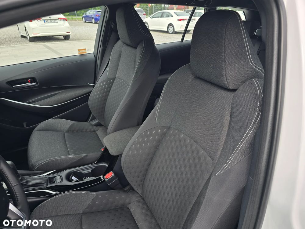 Toyota Corolla 1.8 Hybrid Comfort - 30