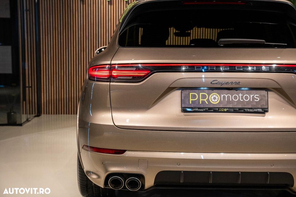 Porsche Cayenne Standard - 15