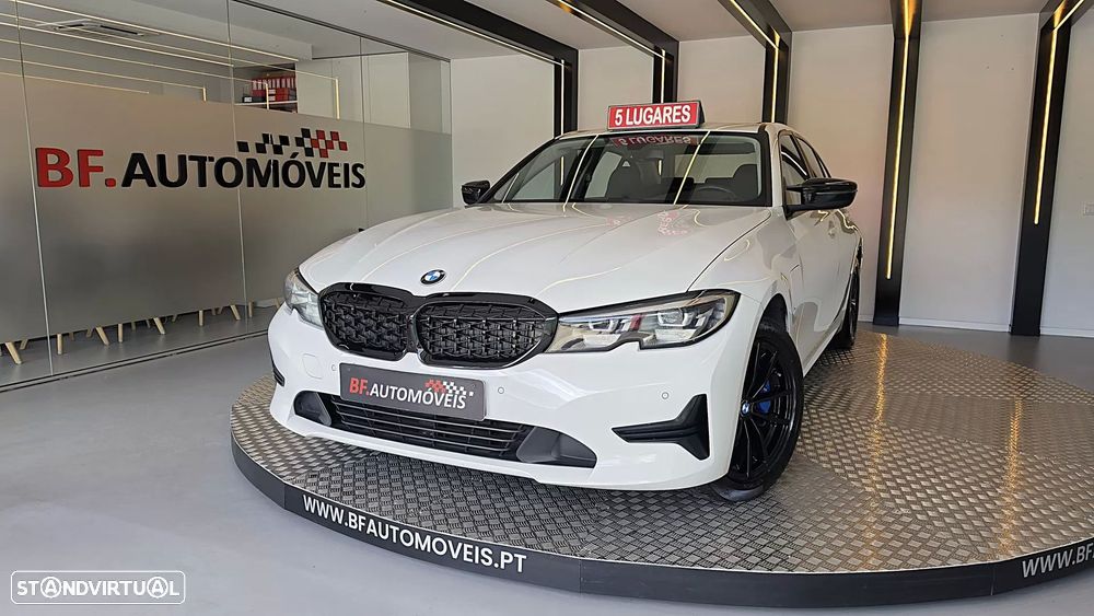 BMW 330 e Line Sport Auto - 2