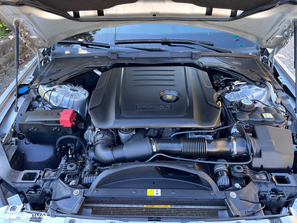 Jaguar XE 20d Aut. Portfolio - 23