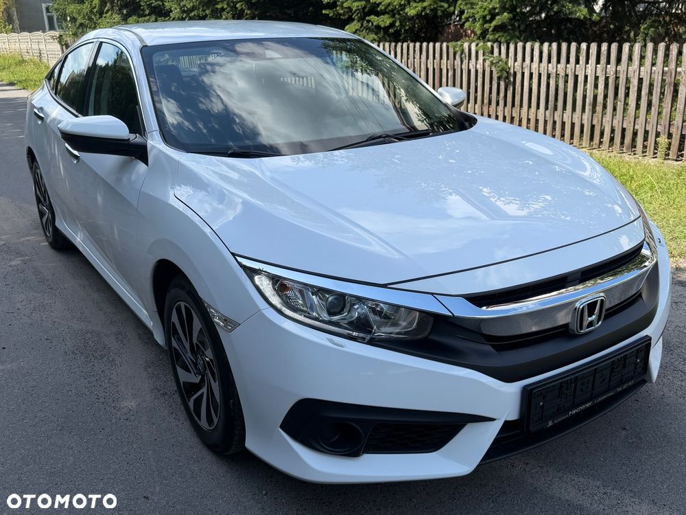 Honda Civic 1.5 i-VTEC Turbo CVT Elegance - 29