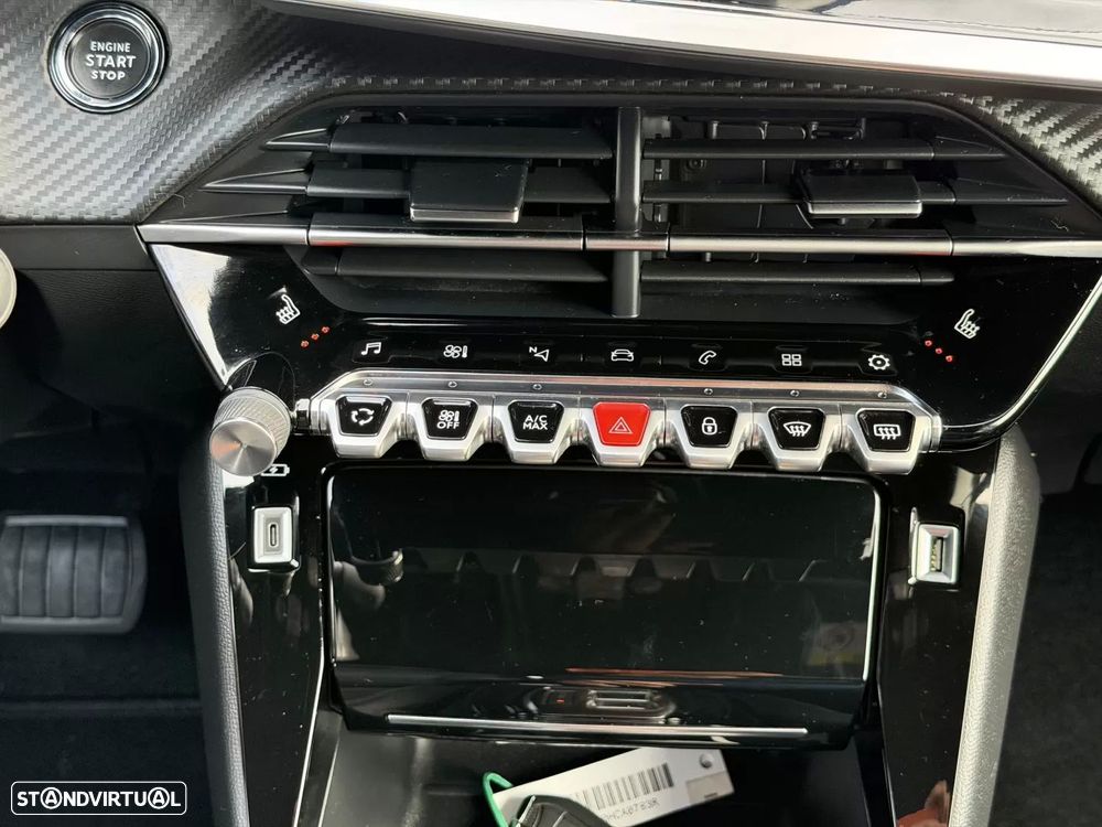 Peugeot 2008 1.5 BlueHDi Allure EAT8 - 19