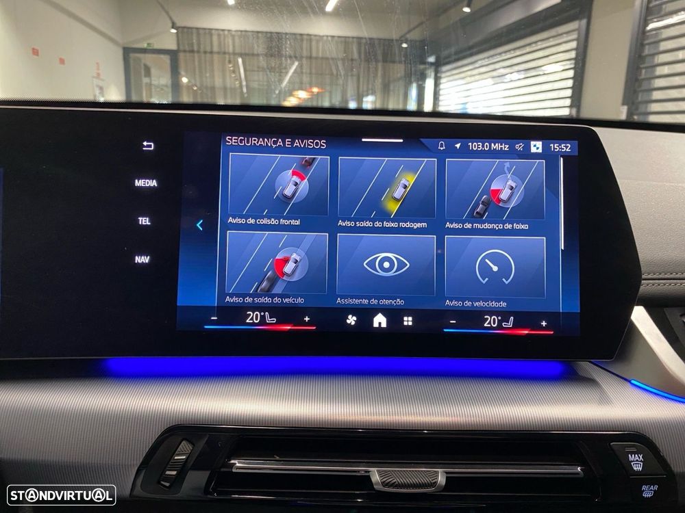 BMW iX1 eDrive20 Pack Desportivo M Pro - 11