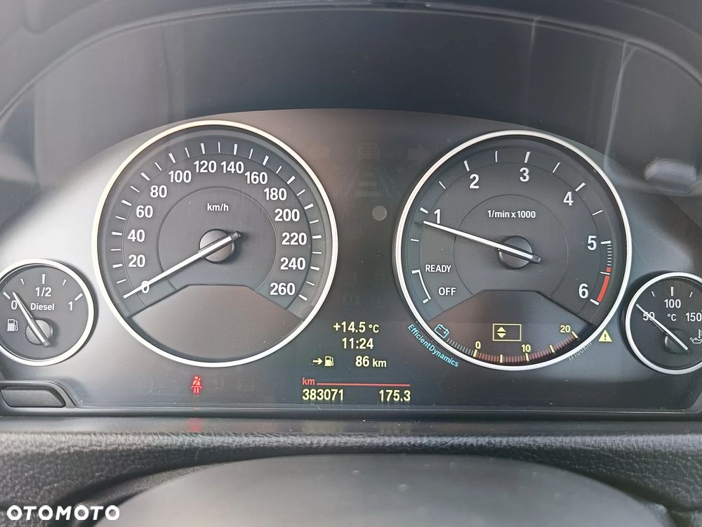 BMW Seria 3 320d - 19