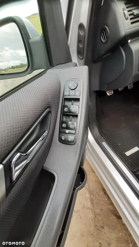 Mercedes-Benz Klasa B 160 BlueEff - 22