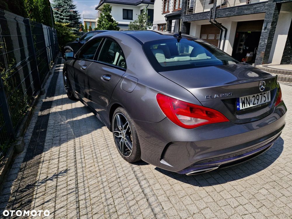 Mercedes-Benz CLA 250 7G-DCT AMG Line - 4