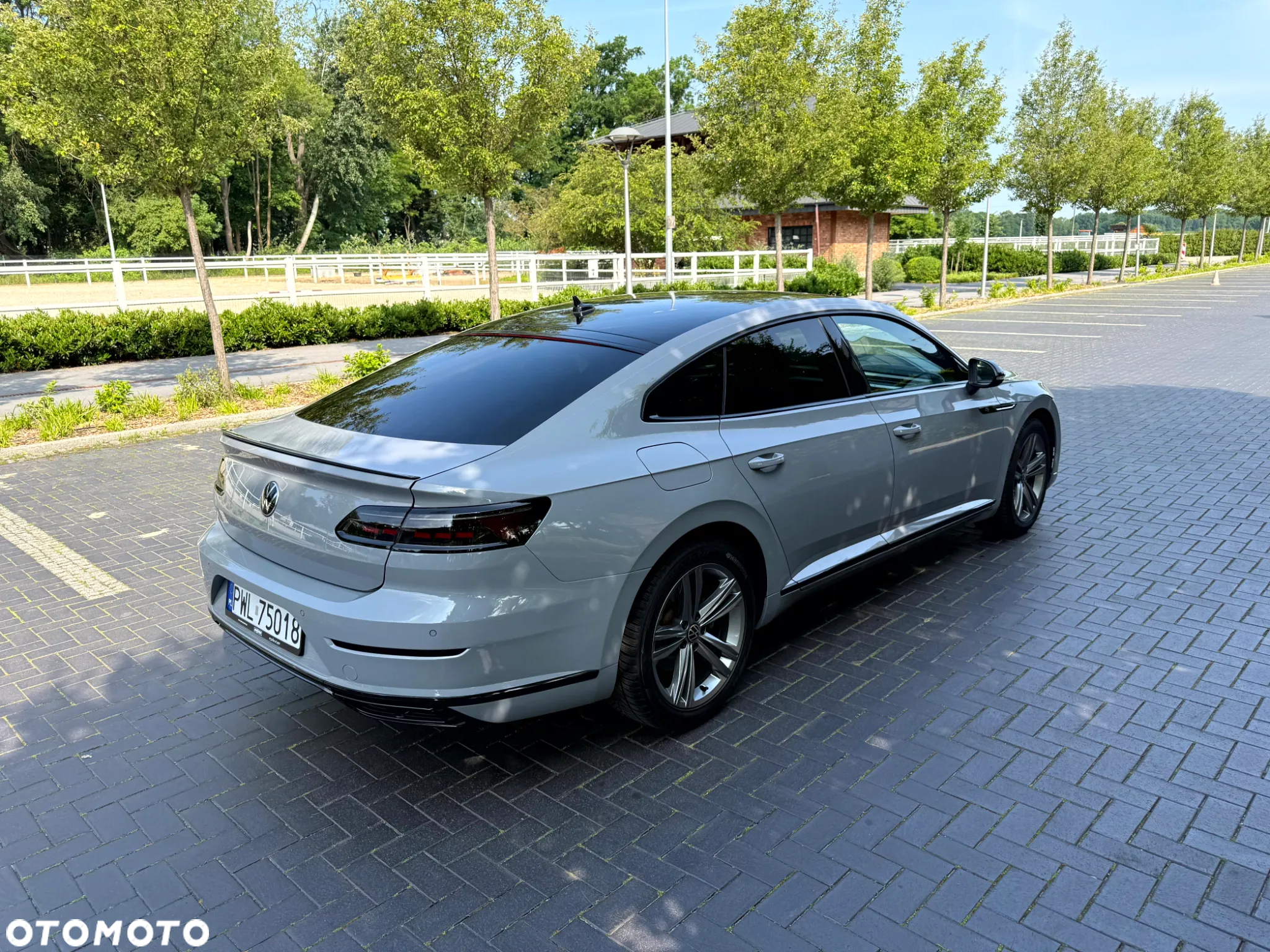 Volkswagen Arteon 2.0 TSI R-Line DSG - 4