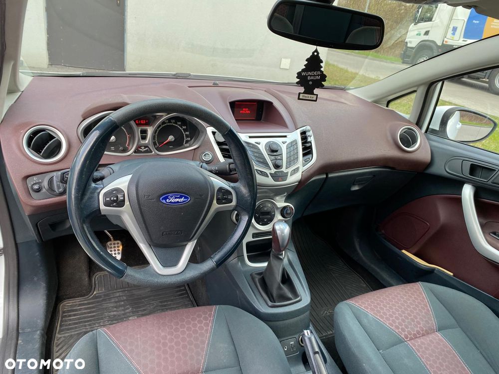 Ford Fiesta 1.6 TDCI Style - 11