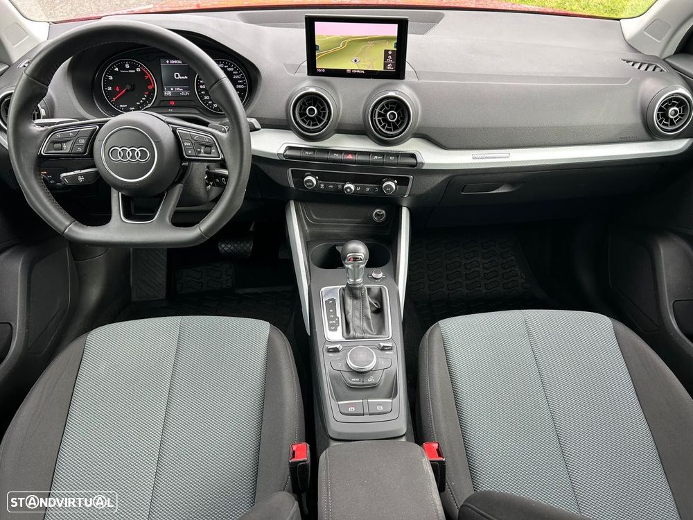 Audi Q2 30 TFSI Design S tronic - 7