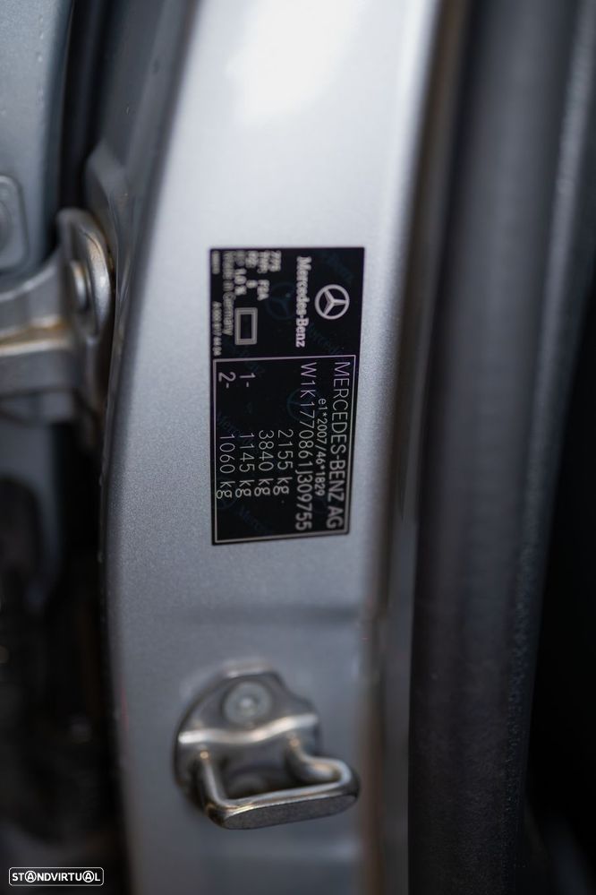 Mercedes-Benz A 250 e AMG Line - 34