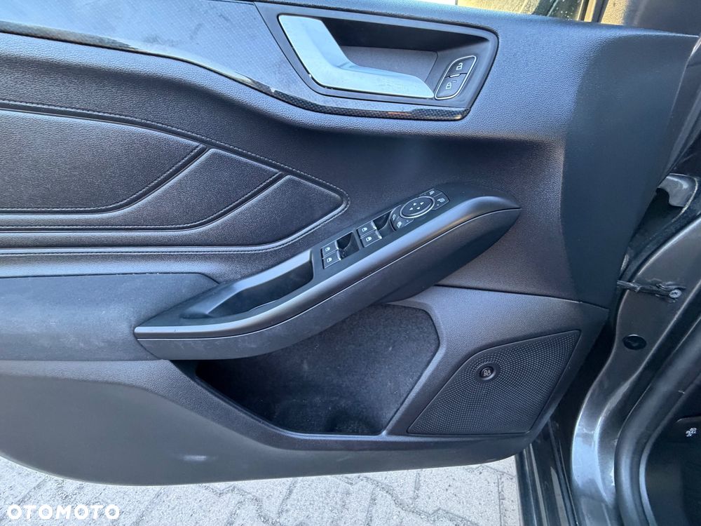 Ford Focus - 26