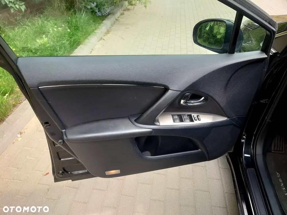 Toyota Avensis 1.8 Sol - 20