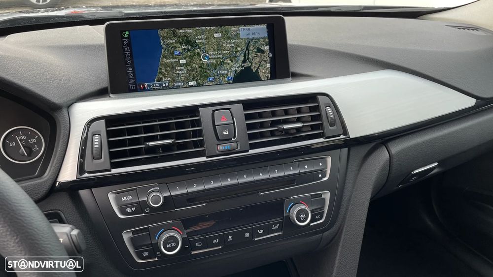 BMW 320 d Auto Line Sport - 17