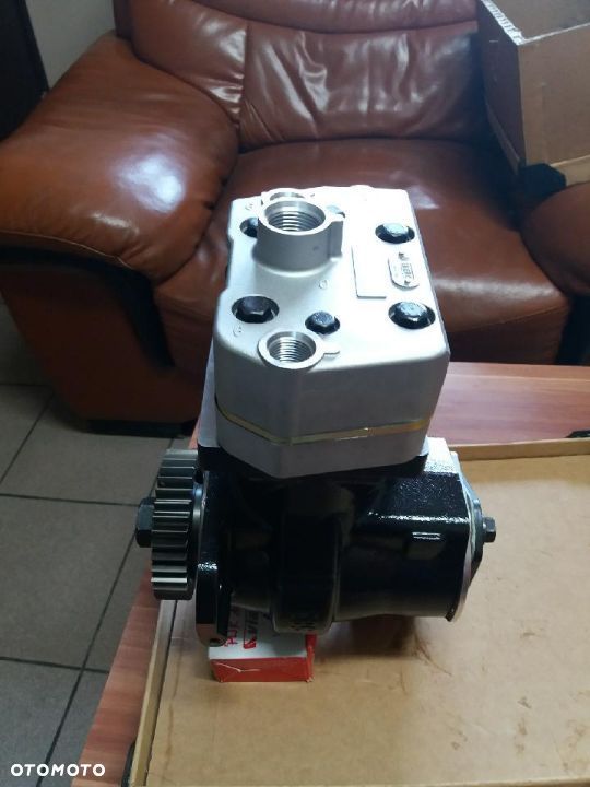kompresor , sprężarka   cummins  QSB 6.7 Terberg Kalmar Kamag Mol - 5