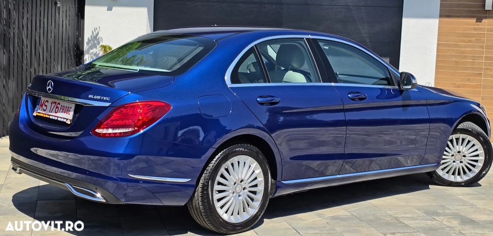 Mercedes-Benz C - 9