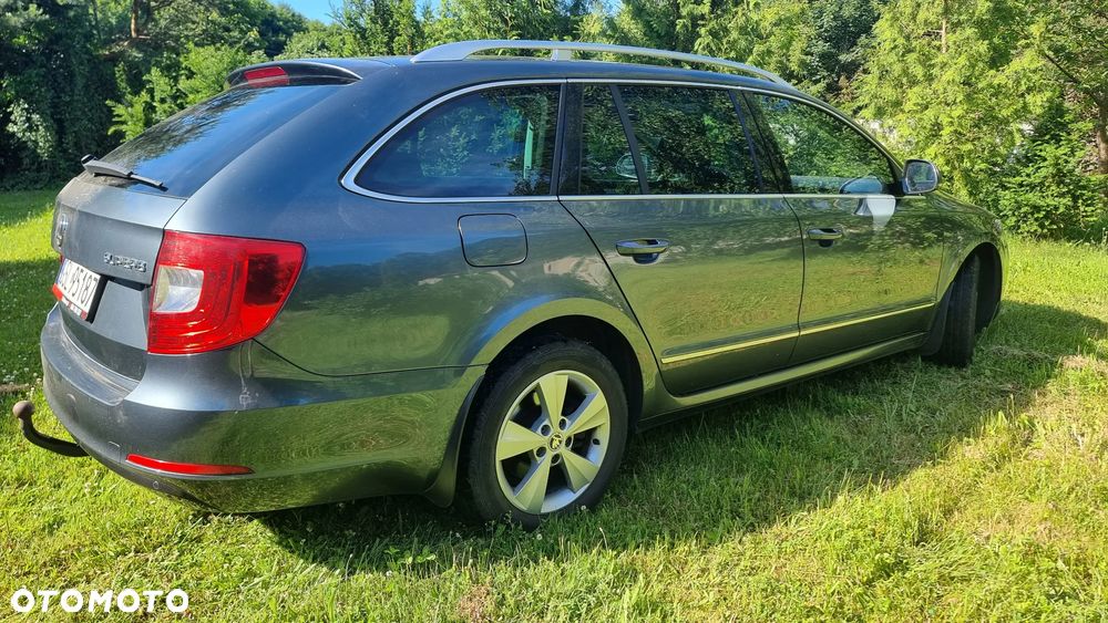 Skoda Superb 2.0 TDI Elegance DSG - 5