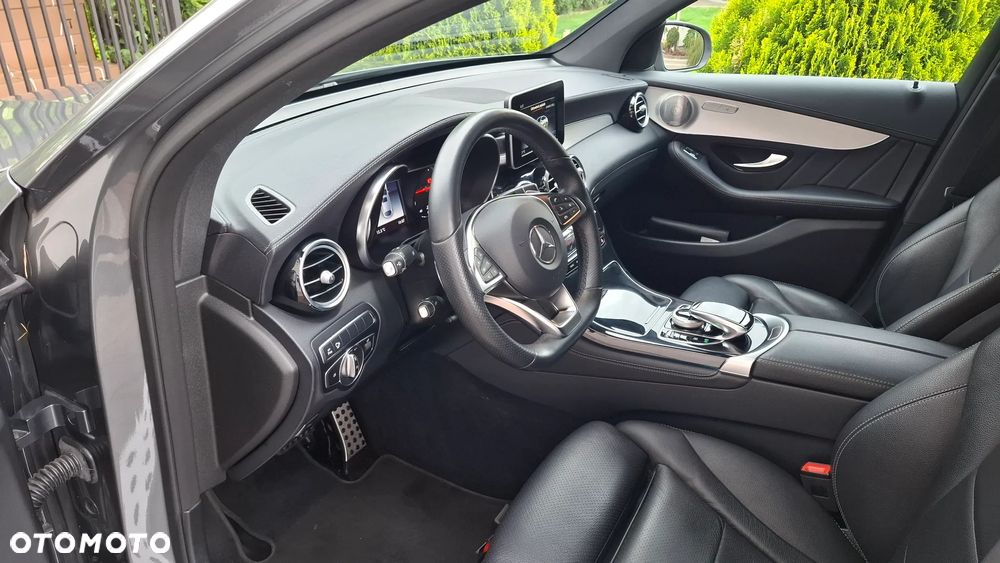 Mercedes-Benz GLC - 21
