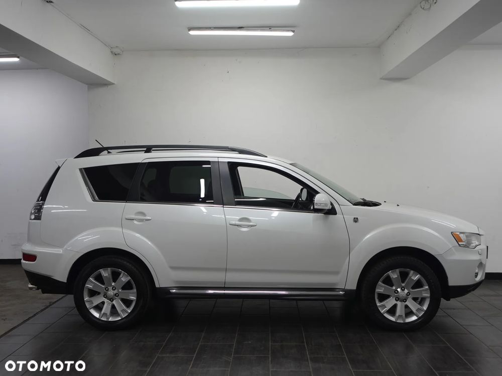 Mitsubishi Outlander - 9