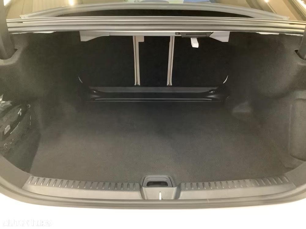 Mercedes-Benz E 200 9G-TRONIC Edition AMG Line - 18