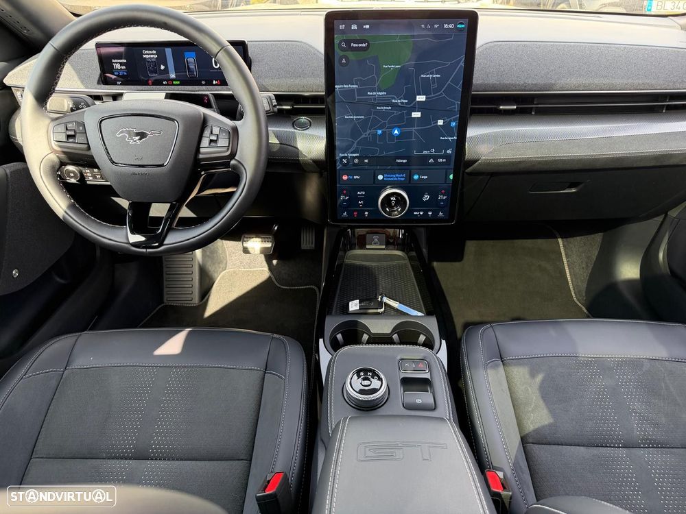 Ford Mustang Mach-E - 12