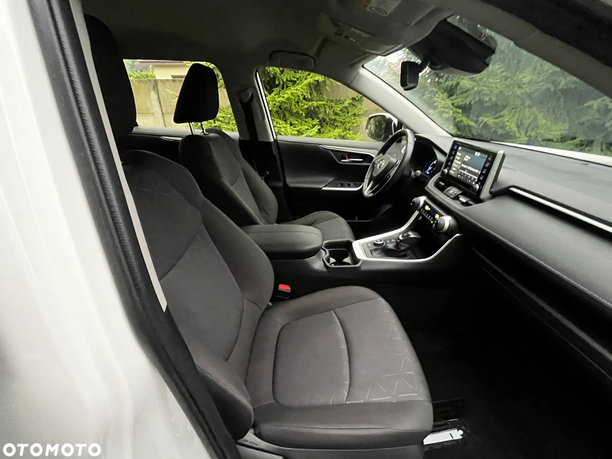 Toyota RAV4 - 8