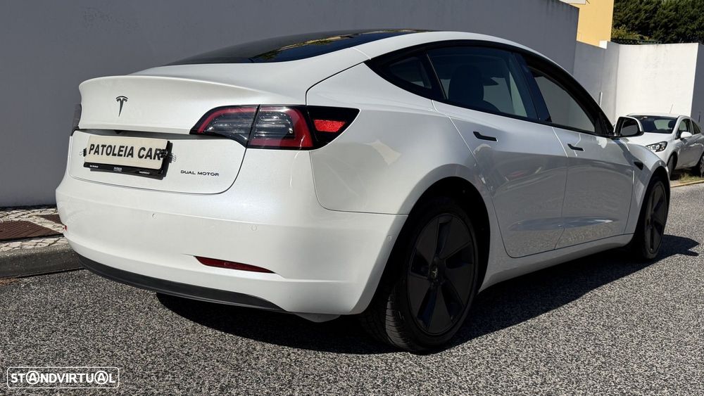 Tesla Model 3 Long-Range RWD - 3