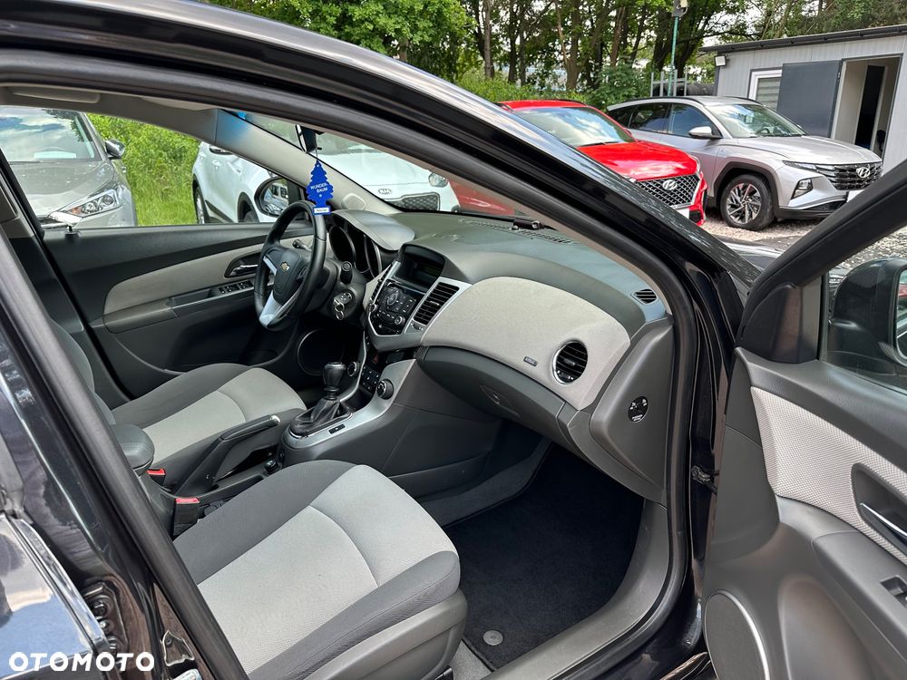 Chevrolet Cruze - 18