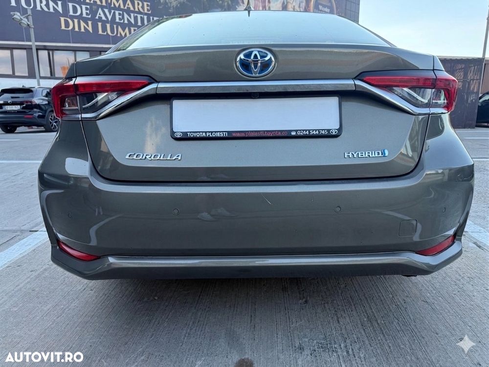 Toyota Corolla 1.8 HSD Business - 6