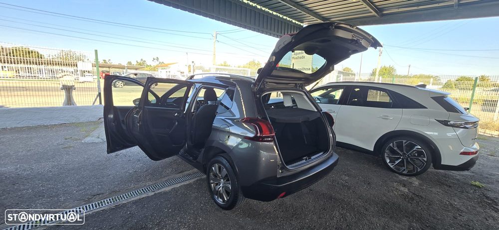 Peugeot 2008 1.2 PureTech Style - 28