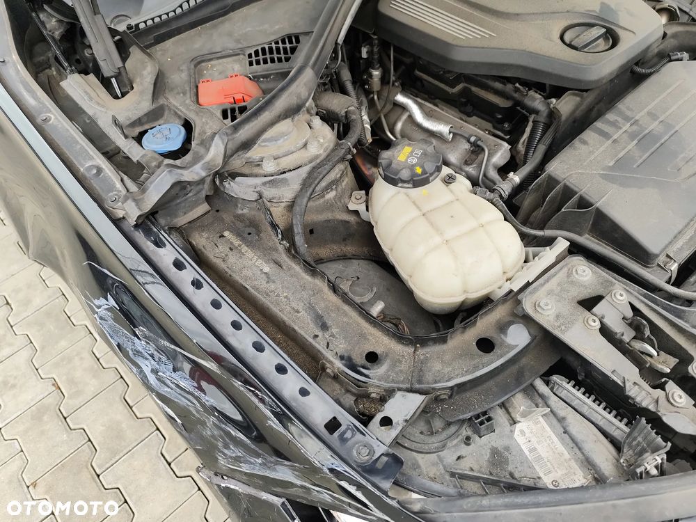 BMW Seria 3 318d - 14