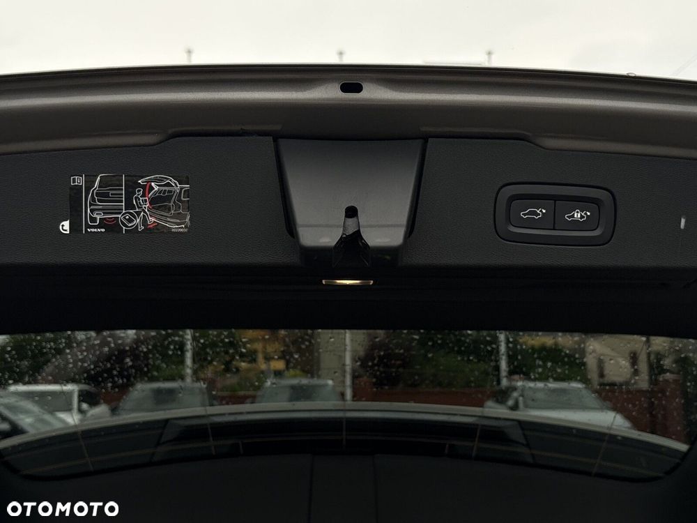 Volvo V60 B4 D Momentum Pro - 28