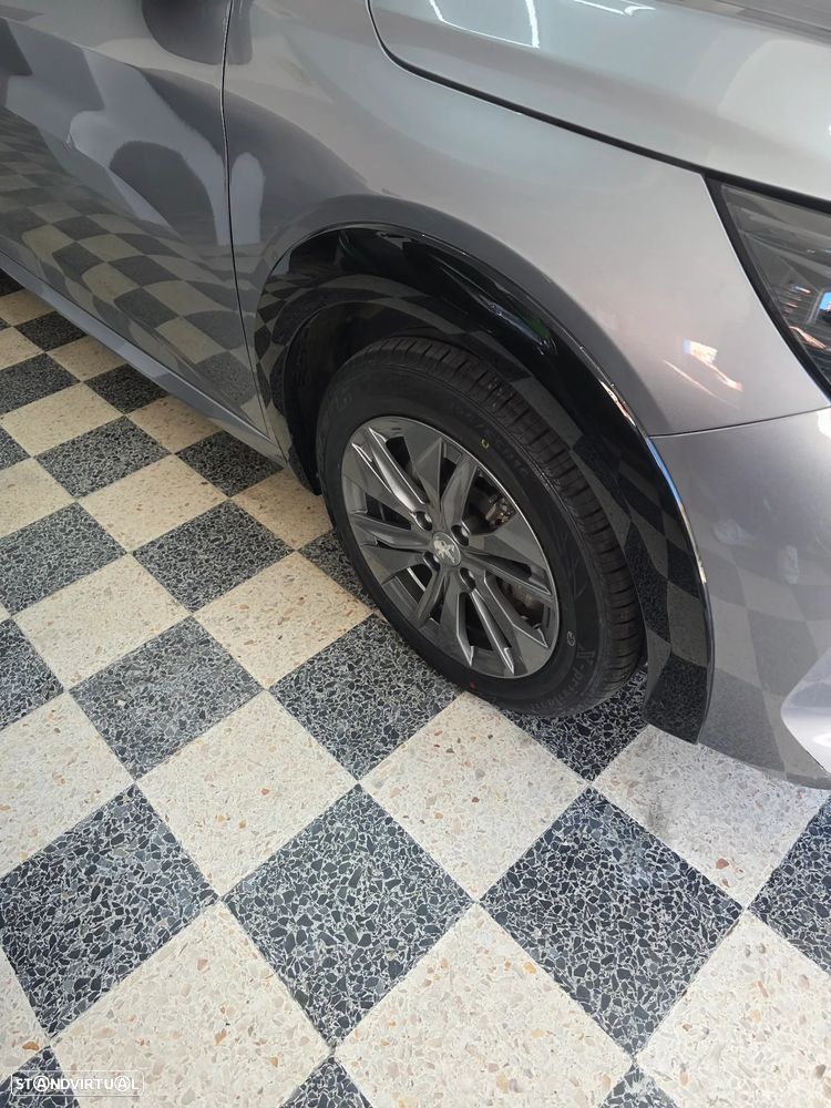 Peugeot e-208 - 20