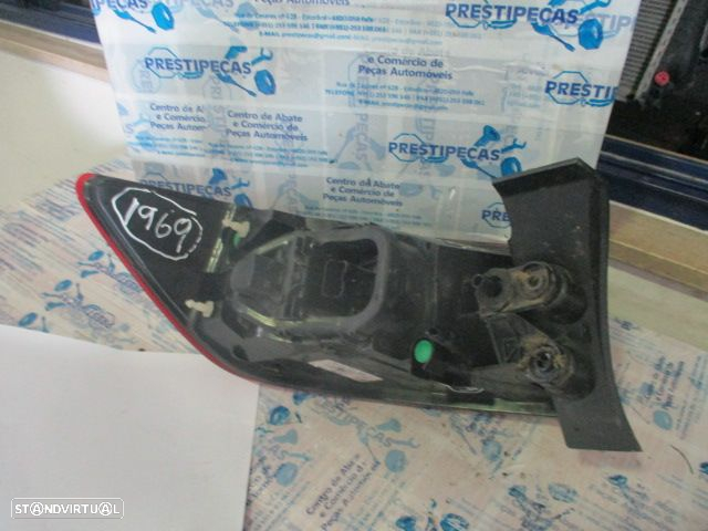 Farol Tras STOP1969 RENAULT CLIO 4 2015 5P DRT Original - 2