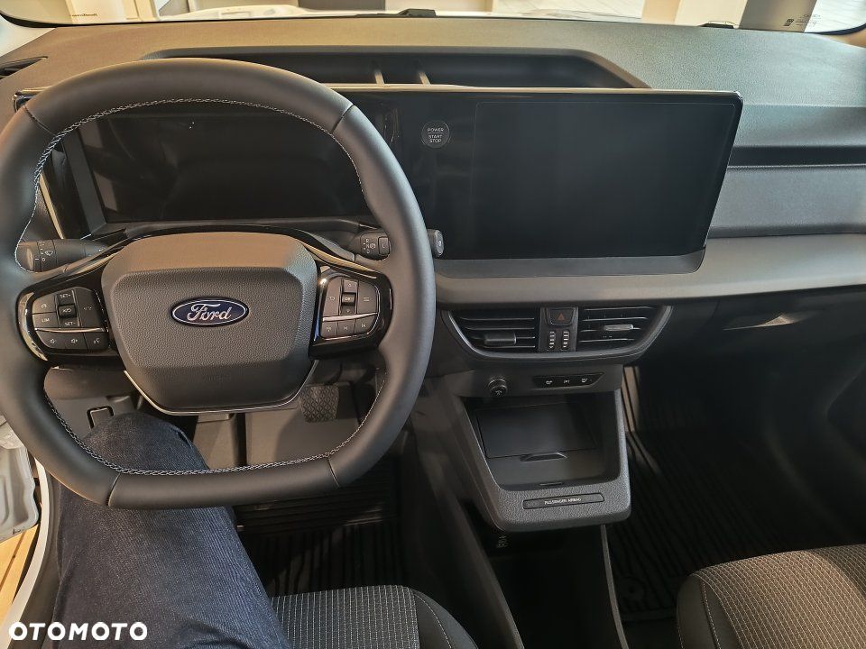 Ford Transit Courier - 7