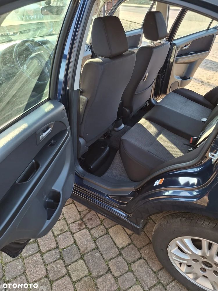 Suzuki SX4 - 10