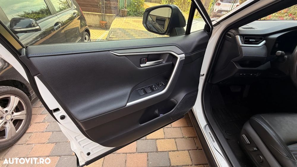 Toyota RAV4 2.5 VVT-iE 4x4 Luxury Premium - 13