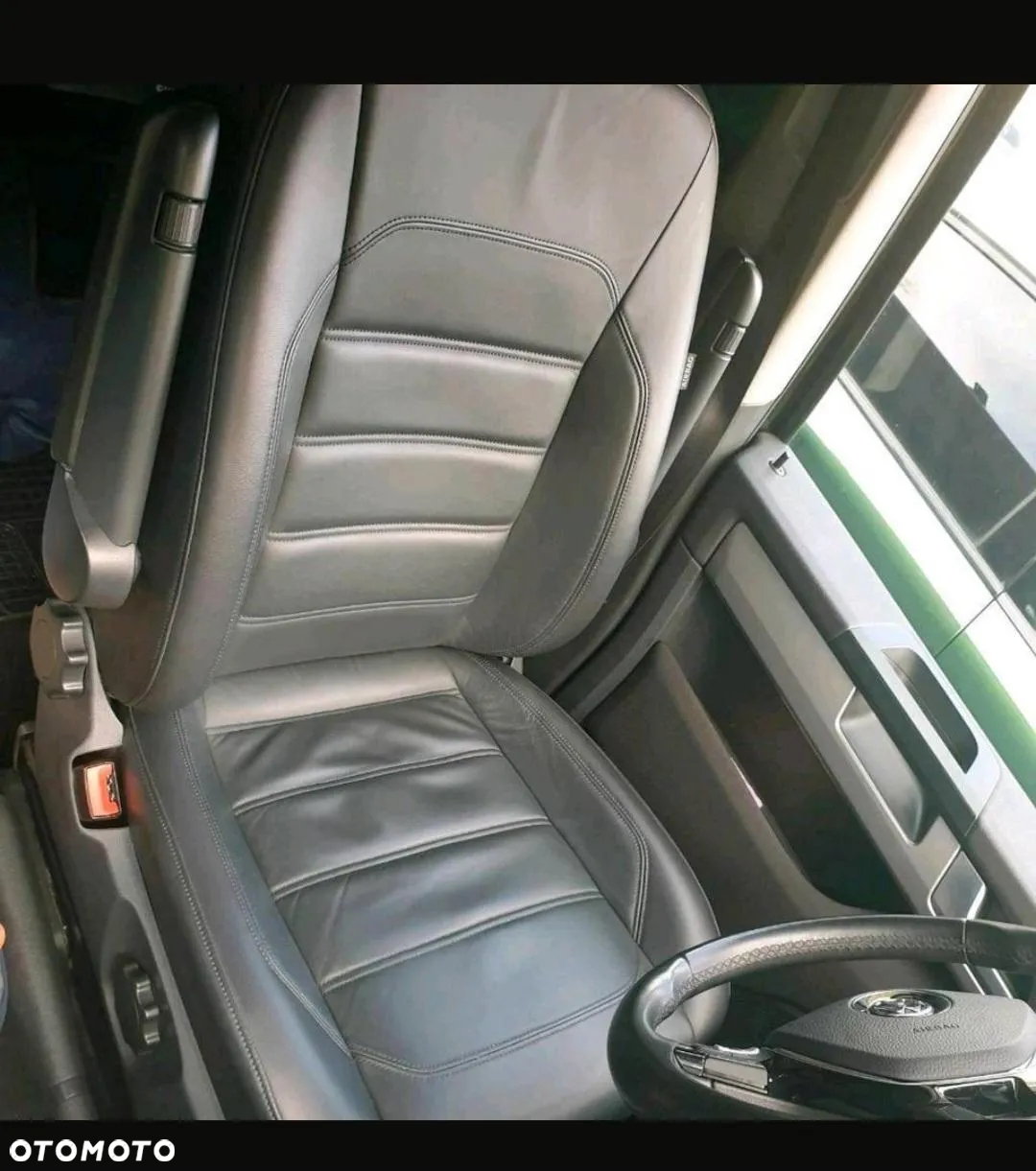 Volkswagen Multivan 2.0 TDI L1 Comfortline 4Motion DSG - 12