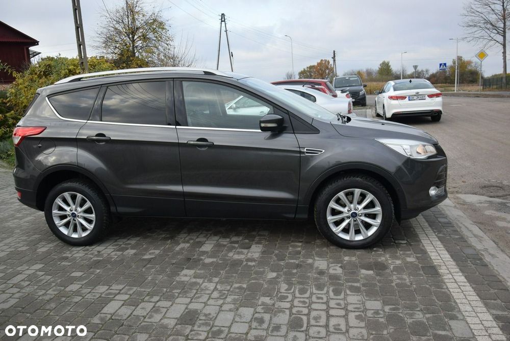 Ford Kuga 2.0 TDCi 2x4 Titanium - 10