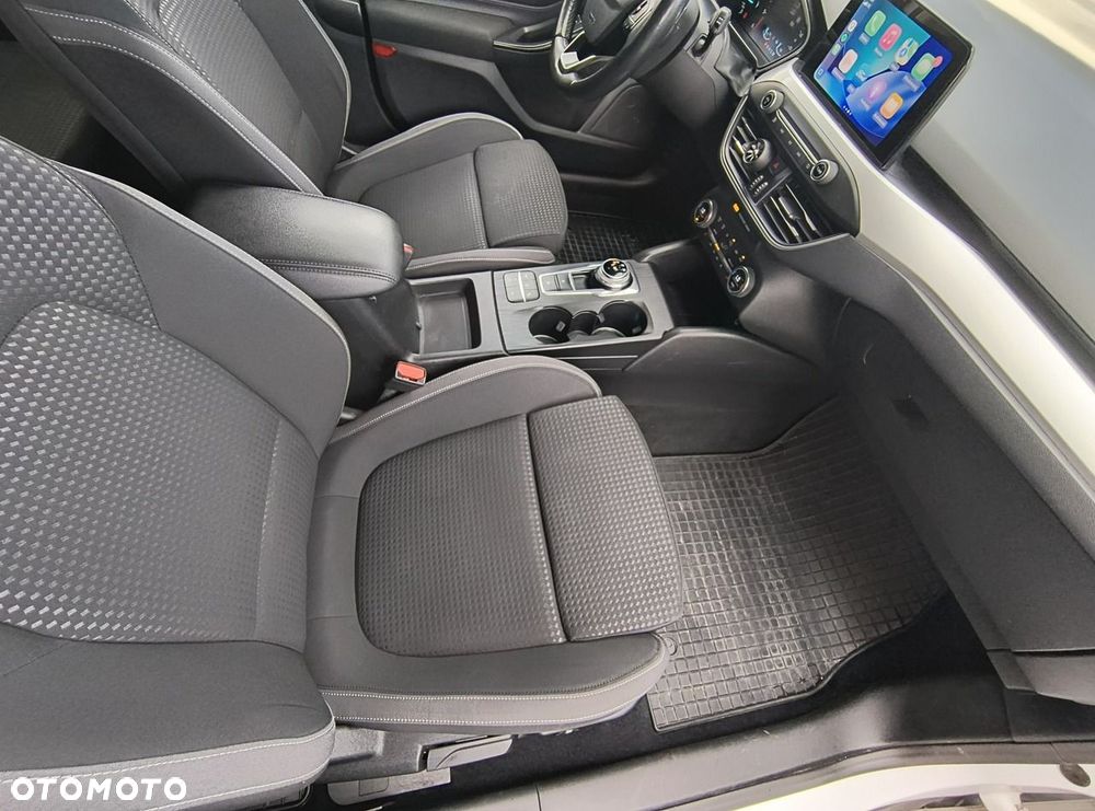 Ford Focus - 25